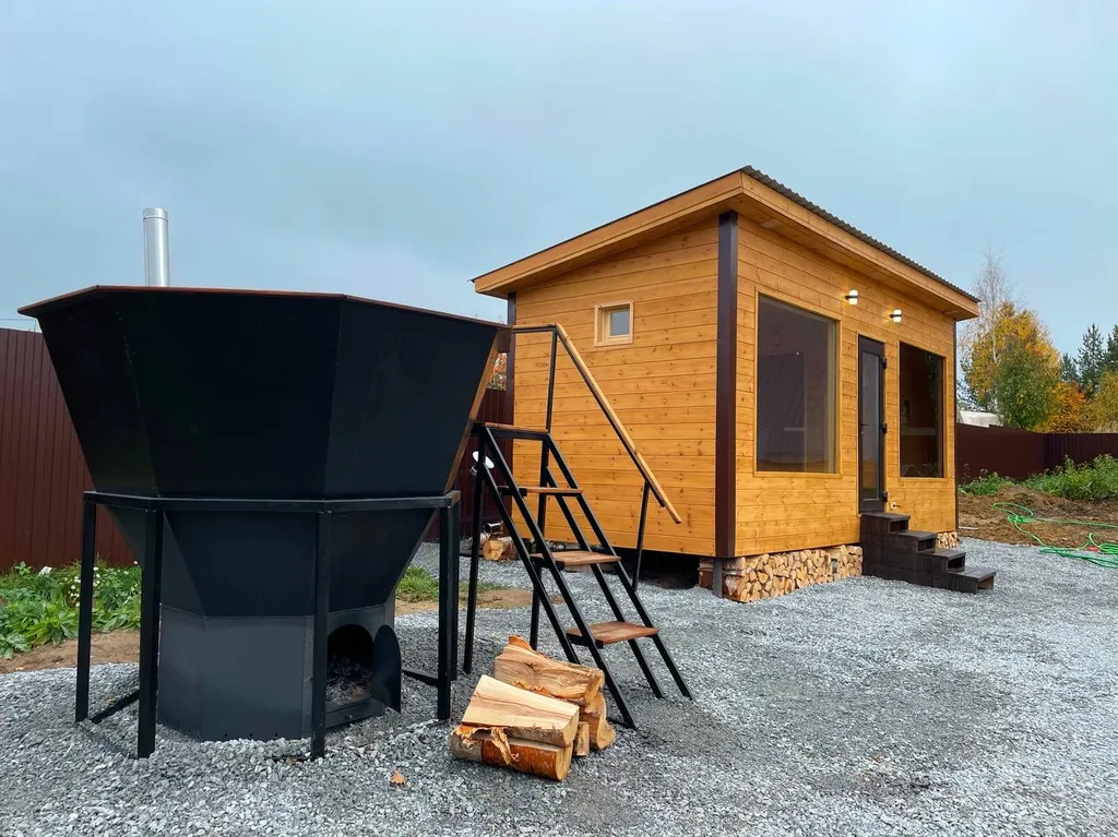 Треугольный дом Афрейм с видом на лес и подогреваемым бассейном