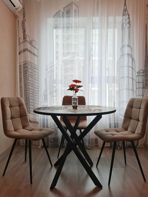 Уютная квартира в районе ТЦ Коллаж