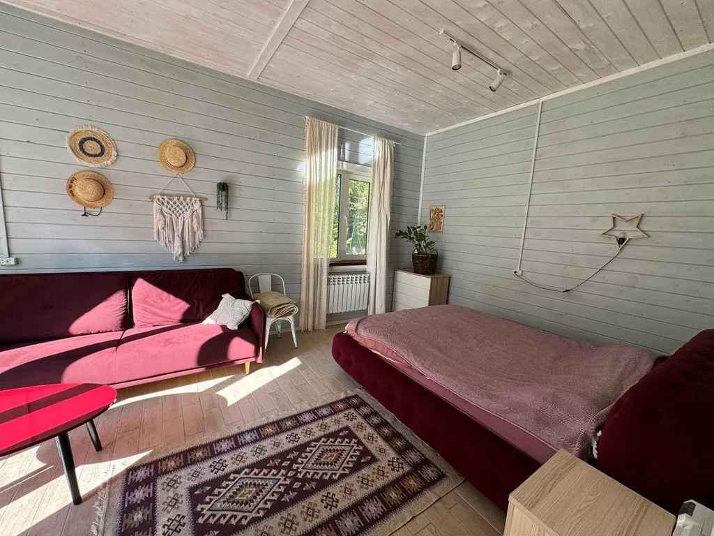 Дом на опушке с баней и видом на лес