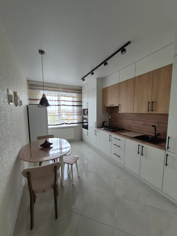 Уютная светлая квартира с видом на город