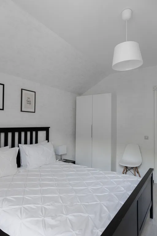 Дом целиком с личной парковкой в центре курорта