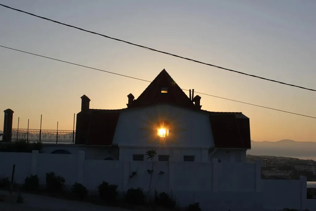 Гостевая комната в Доме Солнца с видом на море