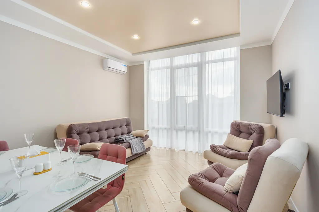 Загородный дом с русской баней и бассейном в 15 минутах от моря