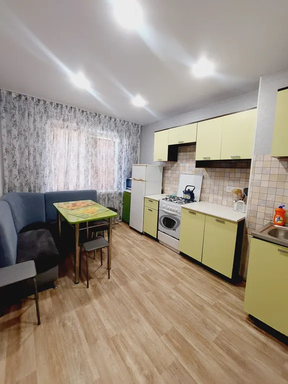 Просторная семейная квартира — аренда посуточно в Новокуйбышевск