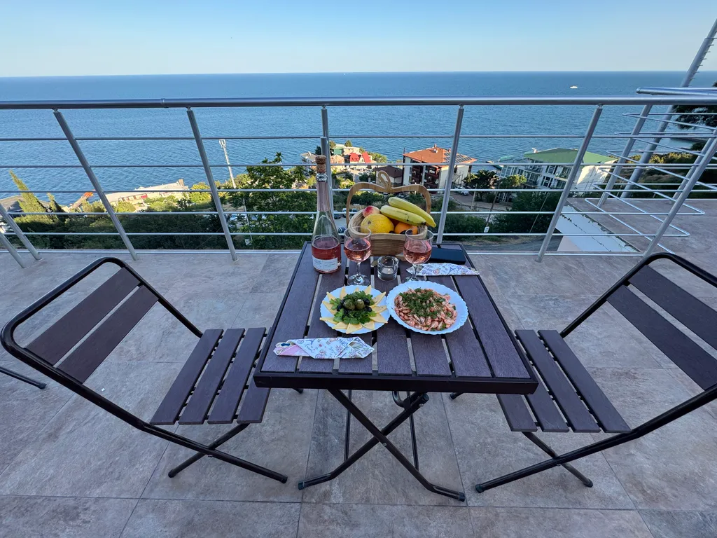 Трехместный Люкс с Балконом и видом на море