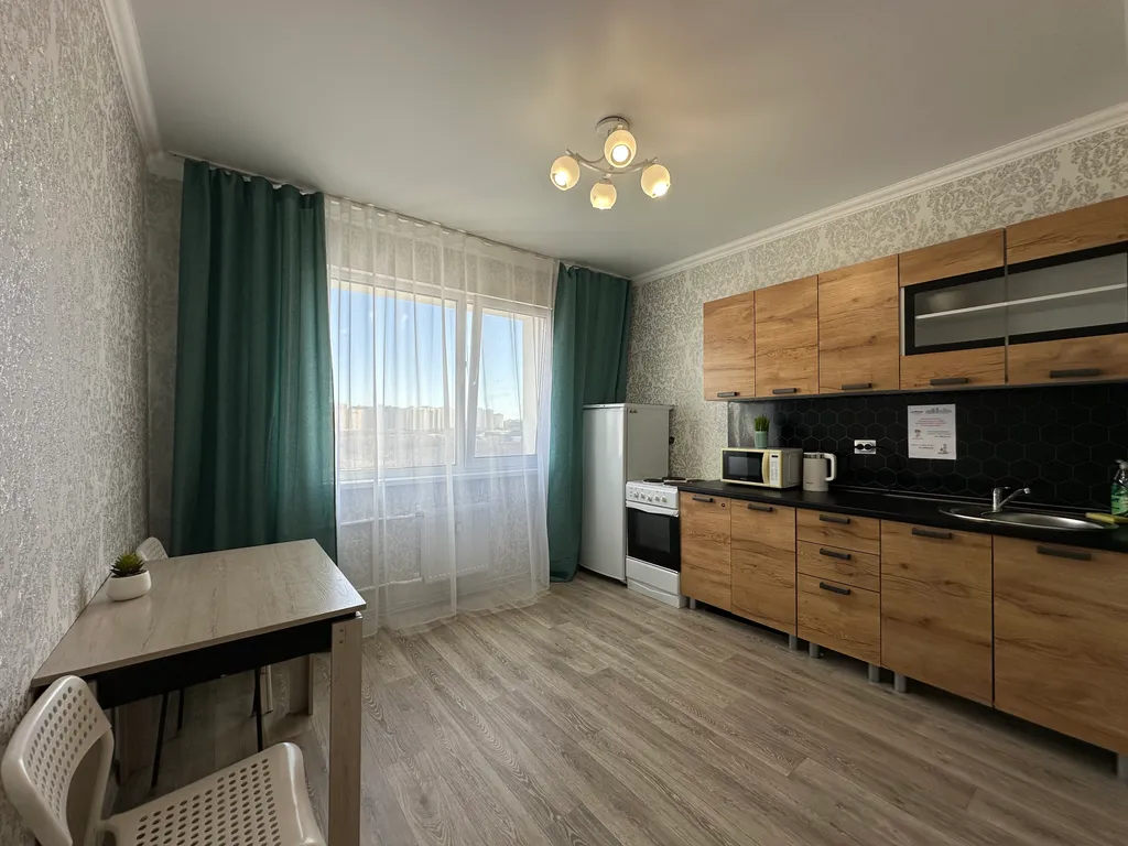 Двухкомнатные апартаменты ЛайкХоум на Фронтовиков 8/3