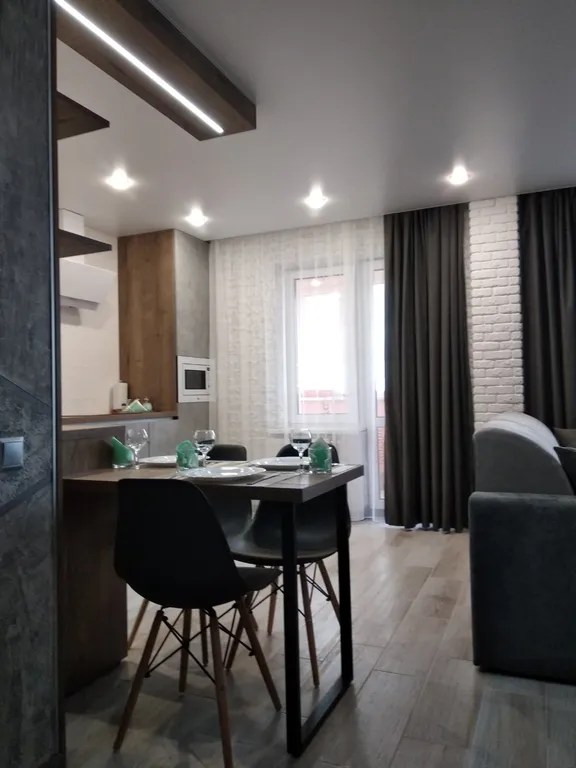 Уютная студия с дизайнерский ремонтом