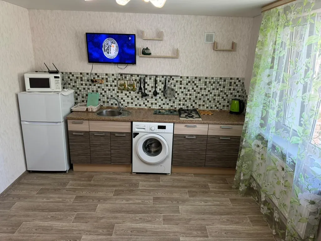 Коттедж Уютный двухэтажный дом в центре города( 2 этаж) — аренда посуточно в Мичуринск