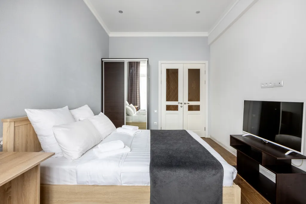 Квартира Современная трёхкомнатная квартира в сталинском доме у Москва-сити — Москва