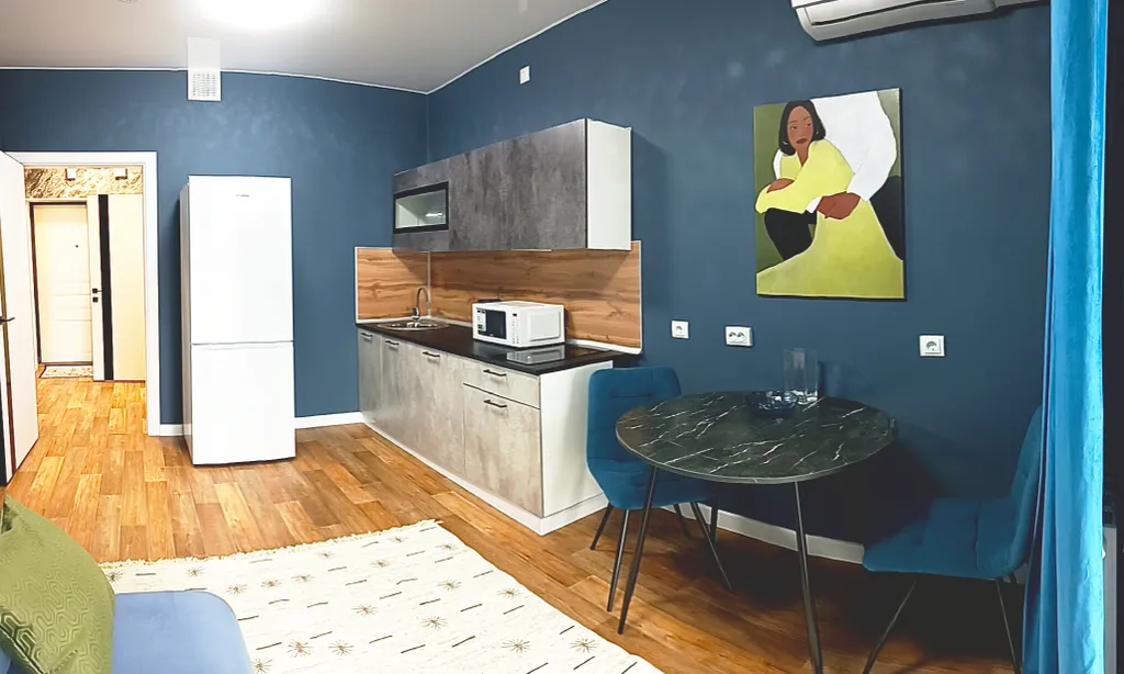 Светлая евродвухкомнатная в самом центре