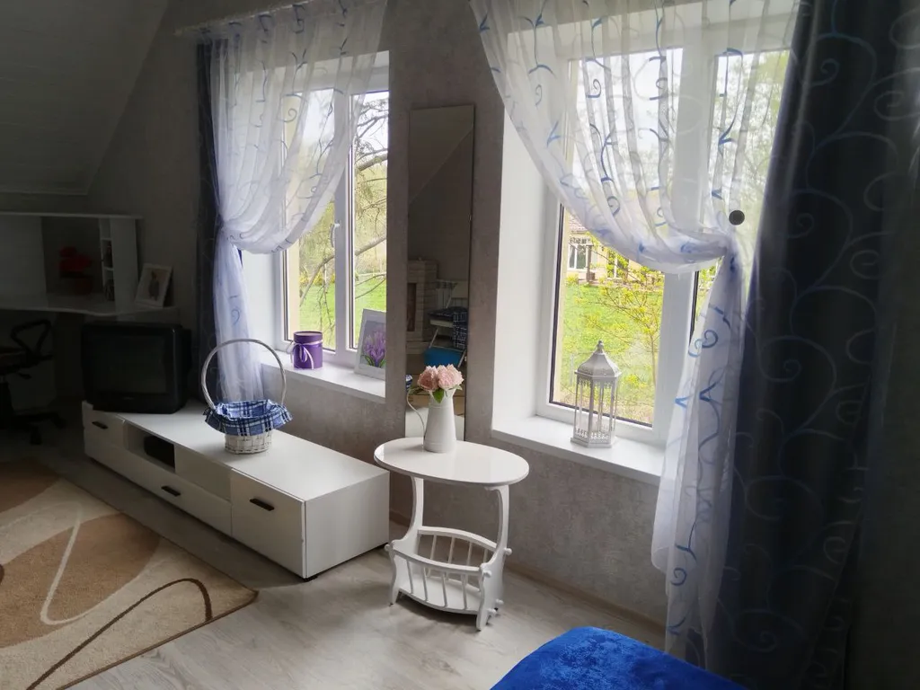 Дом с беседкой