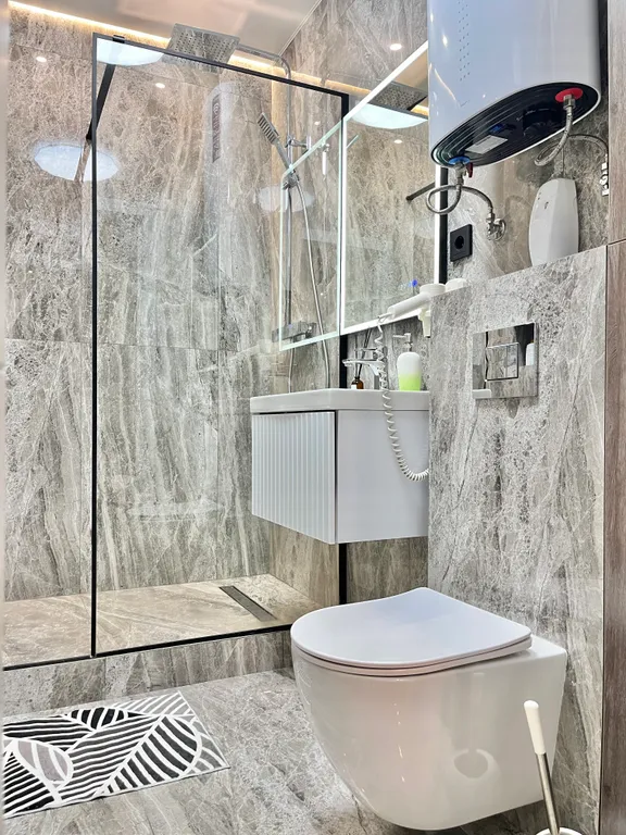 Светлая студия в центре