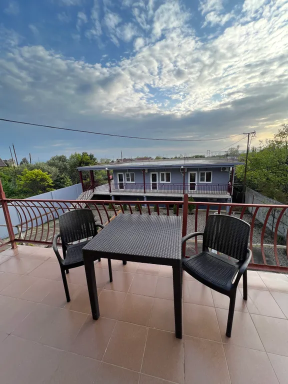 Эконом трехместный