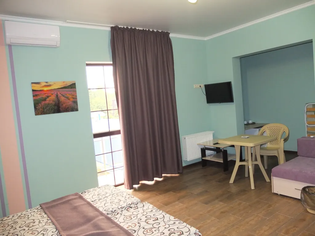 Полулюкс для 2х человек с ребёнком и видом на море