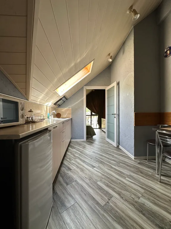 Четырехместный номер с видом на горы №3