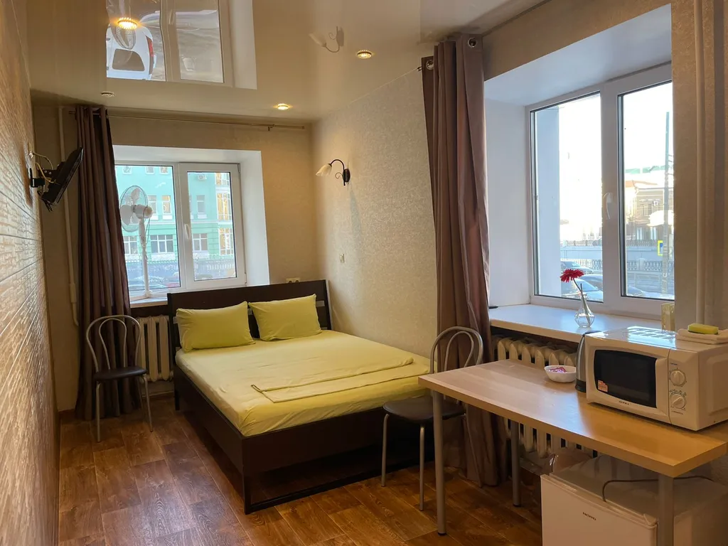 Квартира Уютная студия в центре, свой личный санузел вне номера в коридоре — аренда посуточно в Казань