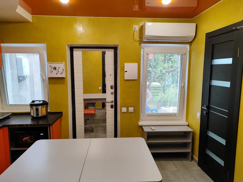 Коттедж Коттедж Уютная и комфортная двухкомнатная квартира — Евпатория