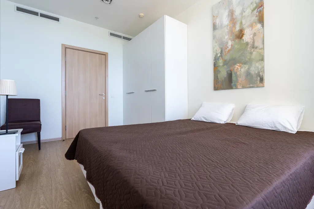 Трехкомнатные апартаменты с двумя спальнями