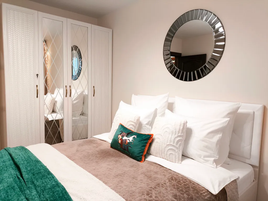 Стильная квартира в новом ЖК для 8