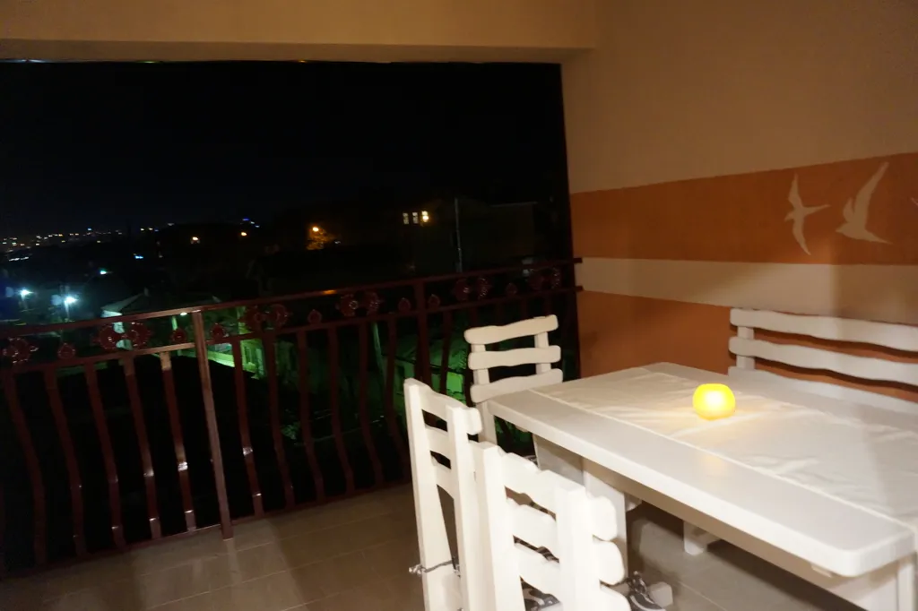 Квартира Комната Идиллия с видовым балконом из холла — Севастополь