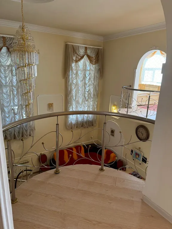 Элитный просторный красивый дом в центре города