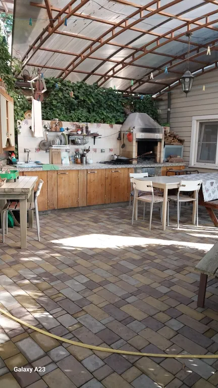 Домик с видом на море