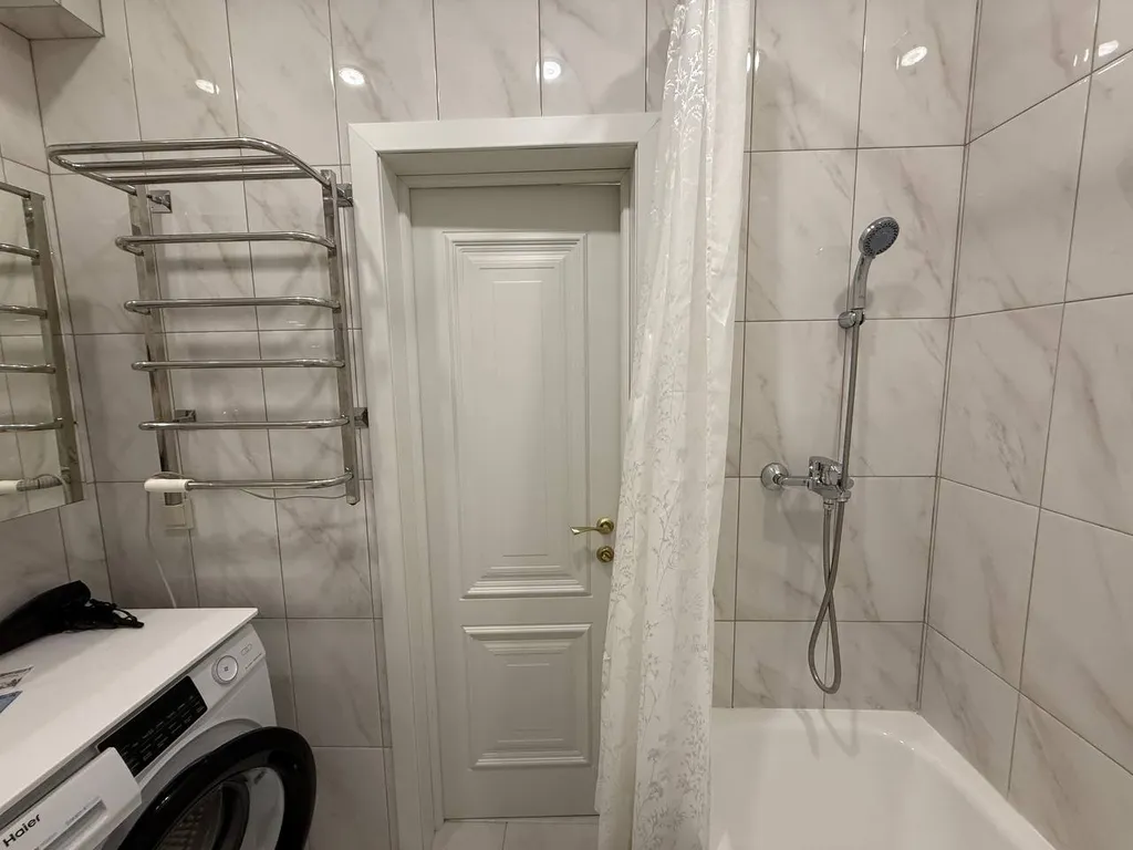 Просторная квартира рядом с видом на море, зона отдыха и бассейн