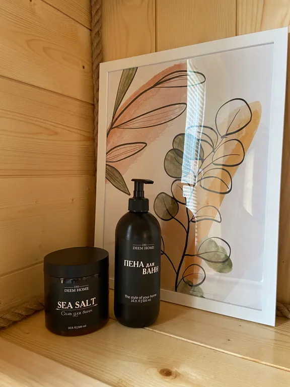 Дом с фурако на берегу реки