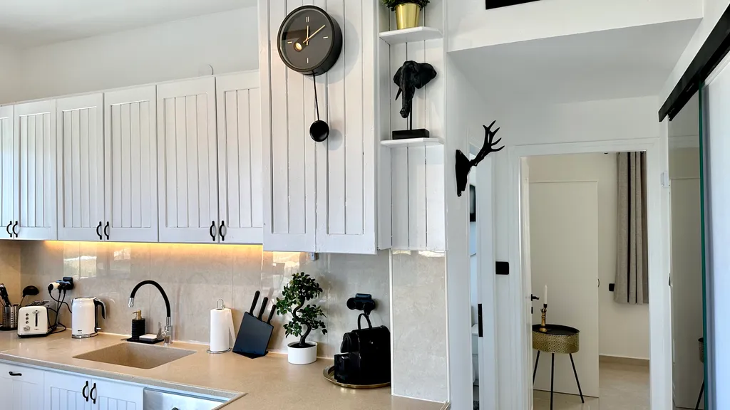 GW951 Квартира с балконом с видом на море (Gugel Waves Nahariya)