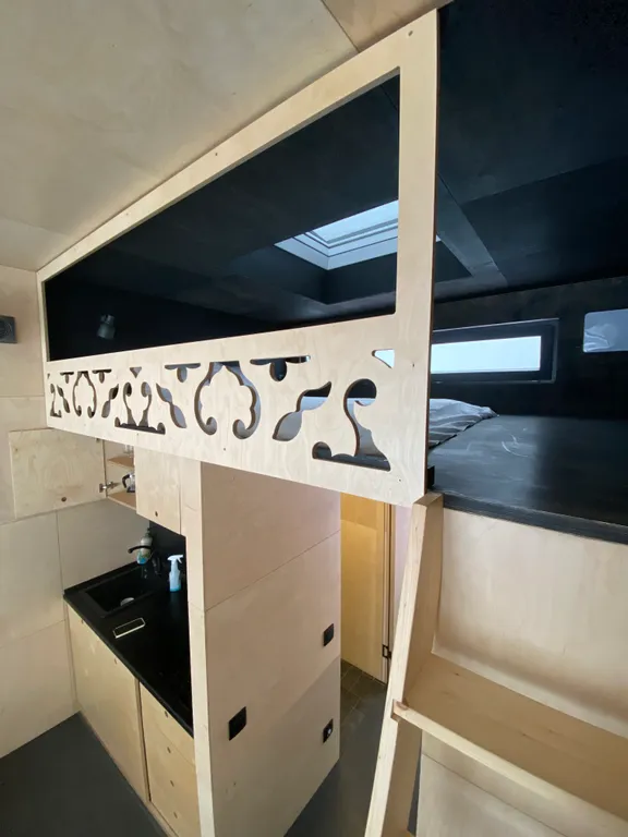 Уютный дом с панорамными окнами