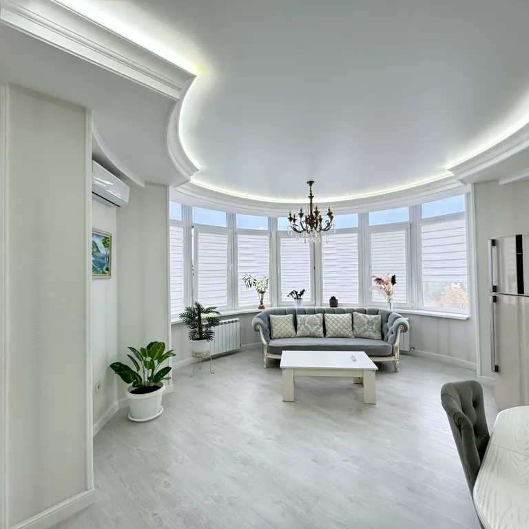 Дизайнерская квартира в центре города — аренда посуточно в Махачкала