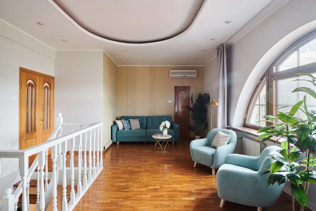 Двухуровневая с мансардой у Патриарших Прудов