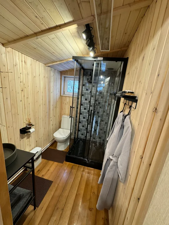 Уютный домик с видом на лес с баней и купелью