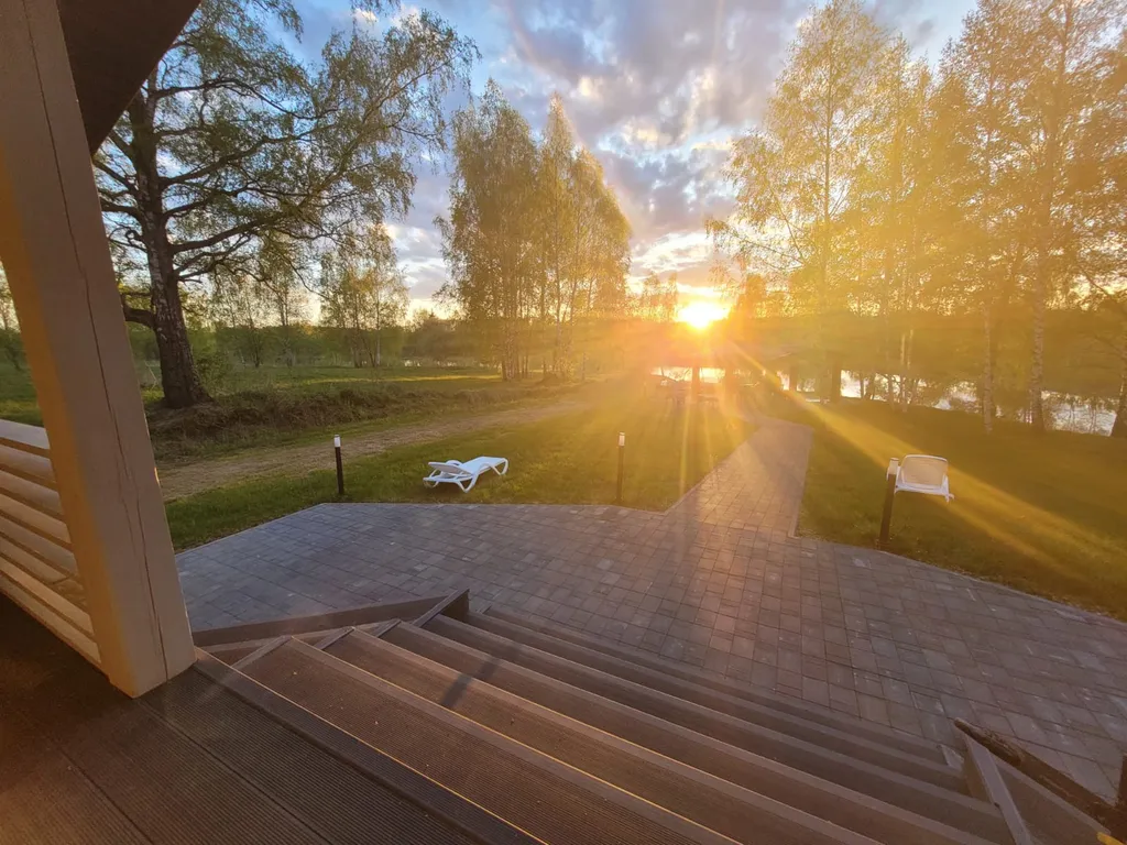 Дом на берегу водохранилища