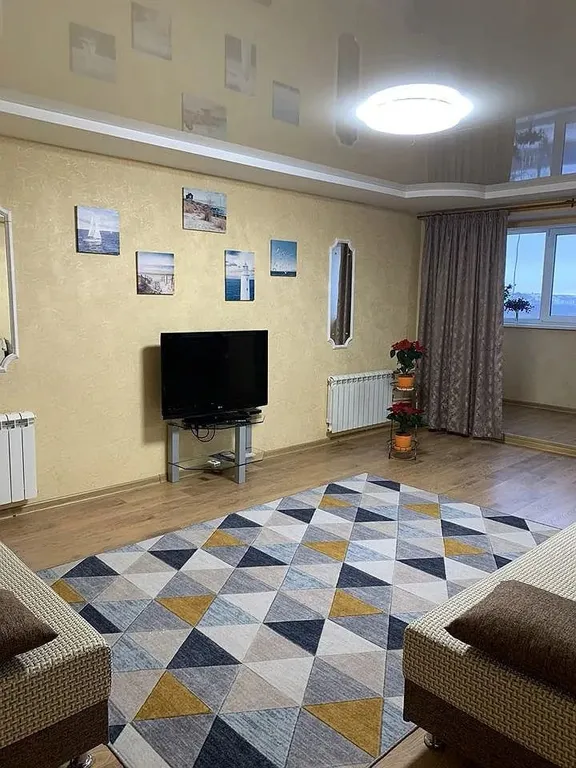 Просторная (98 м) 3-х комнатная квартира с видом на Успенский собор!