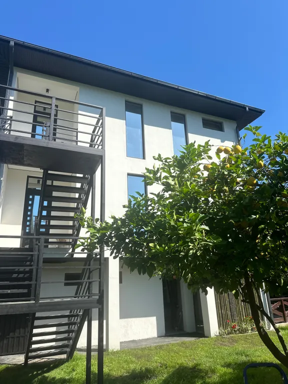 Апартамент на первой линии моря