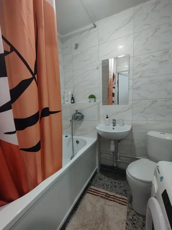 Студия с философским видом на жизнь