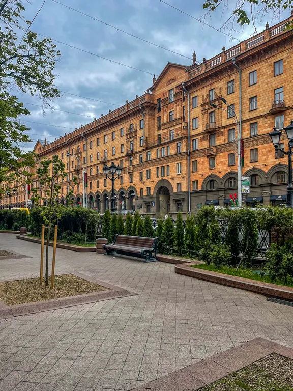 Квартира Двухкомнатная квартира у отеля Европа / Grand Cafe — Минск