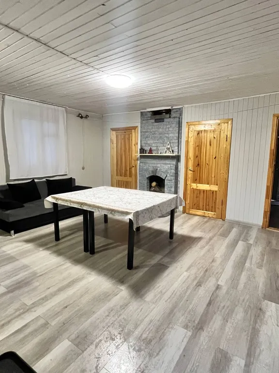 Уютный дом у озера