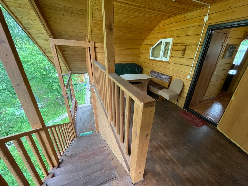 Второй этаж с верандой и отдельным входом