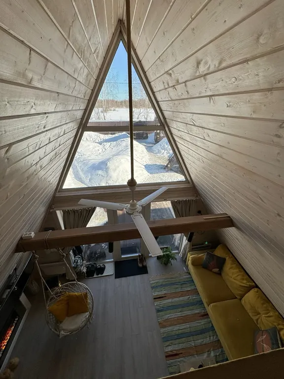 A-frame с банным чаном на берегу водоёма