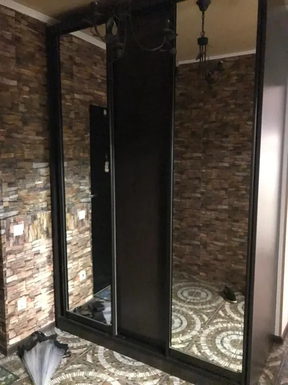 Просторная, уютная трёхкомнатная квартира в центре Пицунды