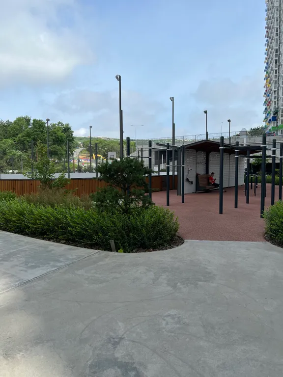 Студия с видом на лес и море