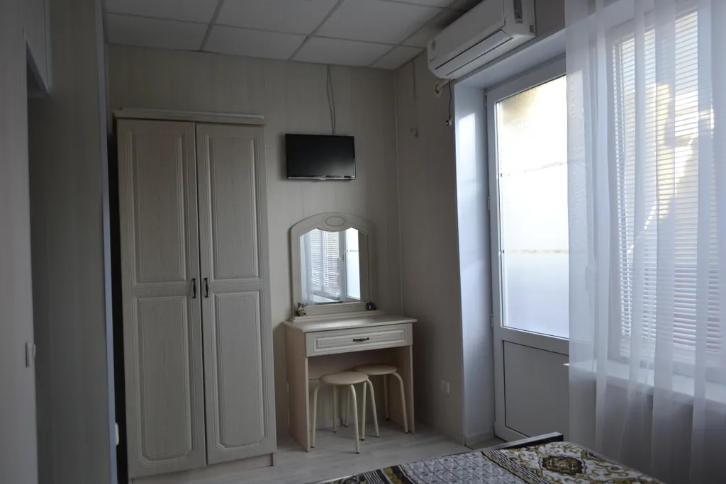 Квартира Квартира 4-х местный 2-х комнатный номер — Кучугуры