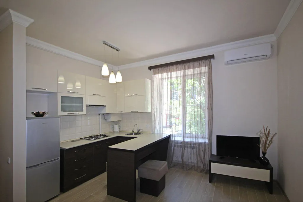 Апартамент у площади Республики