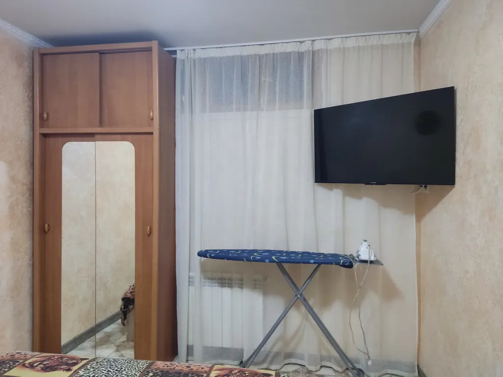 Коттедж с гаражом и двориком