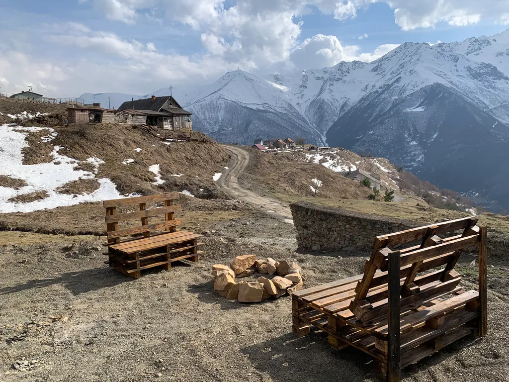 Уютный домик в горах