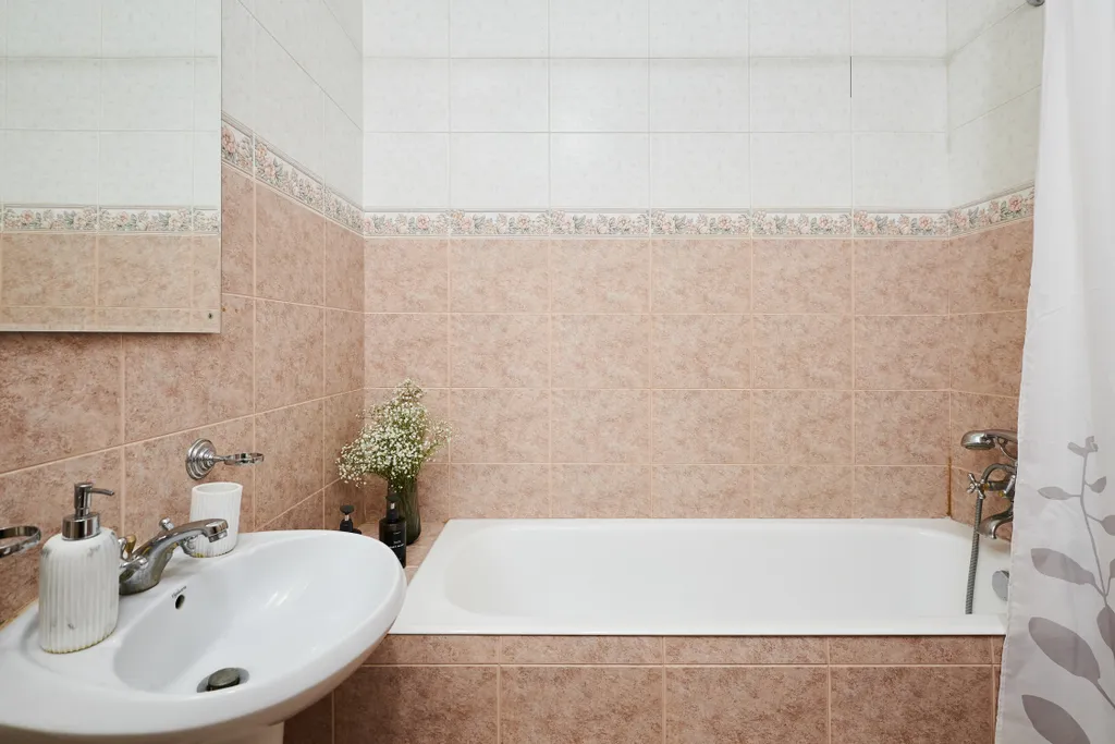 Двенадцать стульев на Тверской