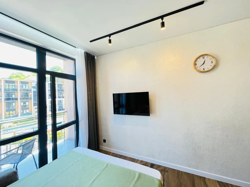 Студия трехместная с бассейном