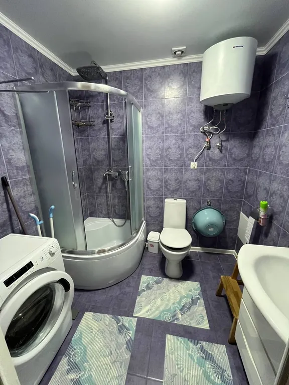 Часть дома с террасой и отдельным входом